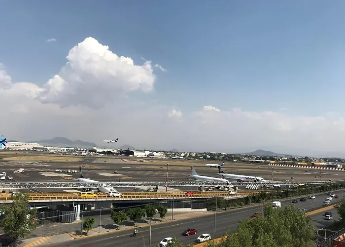 Hotel Aeropuerto Mexico City